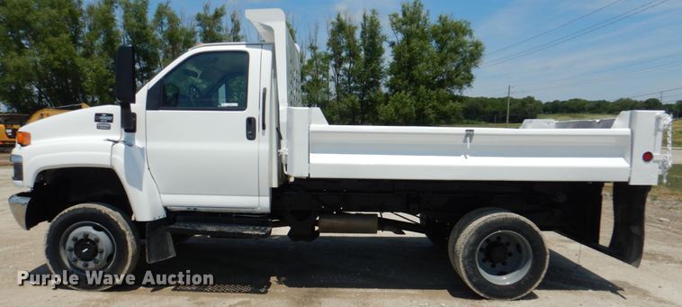 image for item JF9121 2007 Chevrolet C4500  dump truck