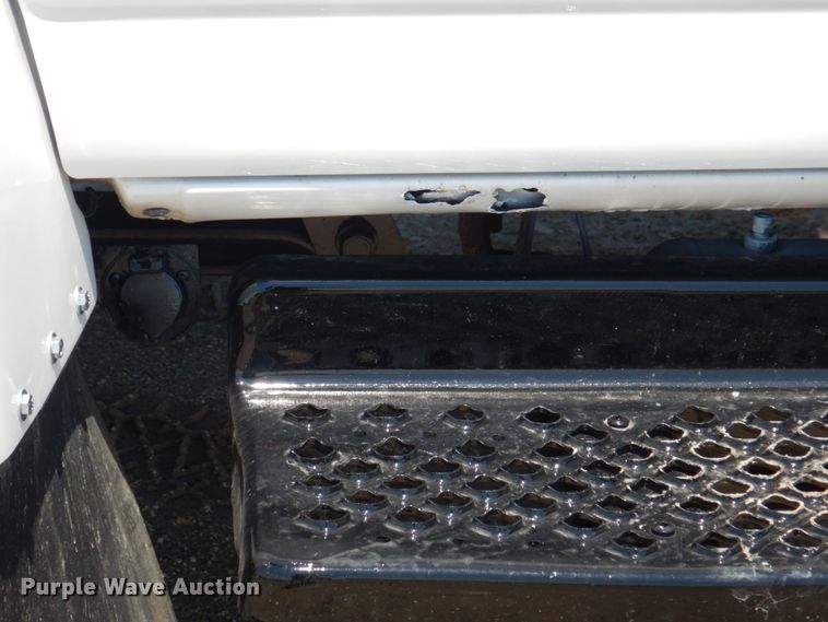 image for item JF9121 2007 Chevrolet C4500  dump truck