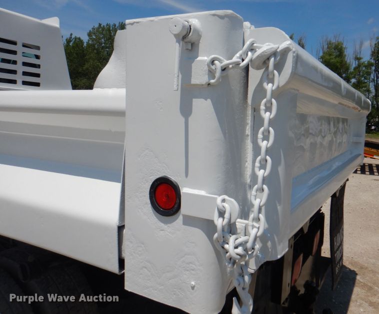 image for item JF9121 2007 Chevrolet C4500  dump truck