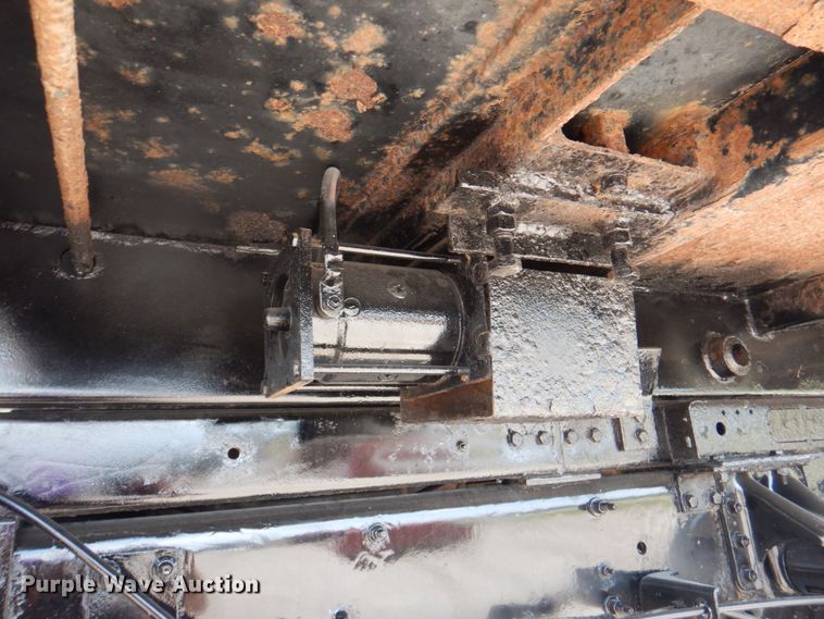 image for item JF9121 2007 Chevrolet C4500  dump truck