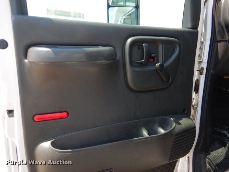 image for item JF9121 2007 Chevrolet C4500  dump truck