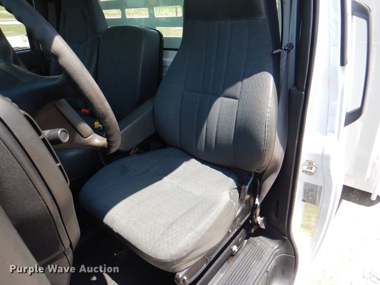 image for item JF9121 2007 Chevrolet C4500  dump truck