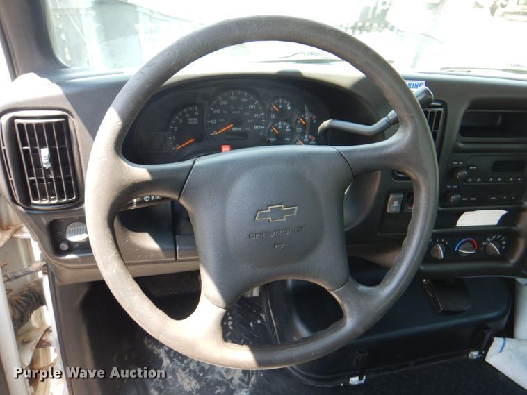 image for item JF9121 2007 Chevrolet C4500  dump truck