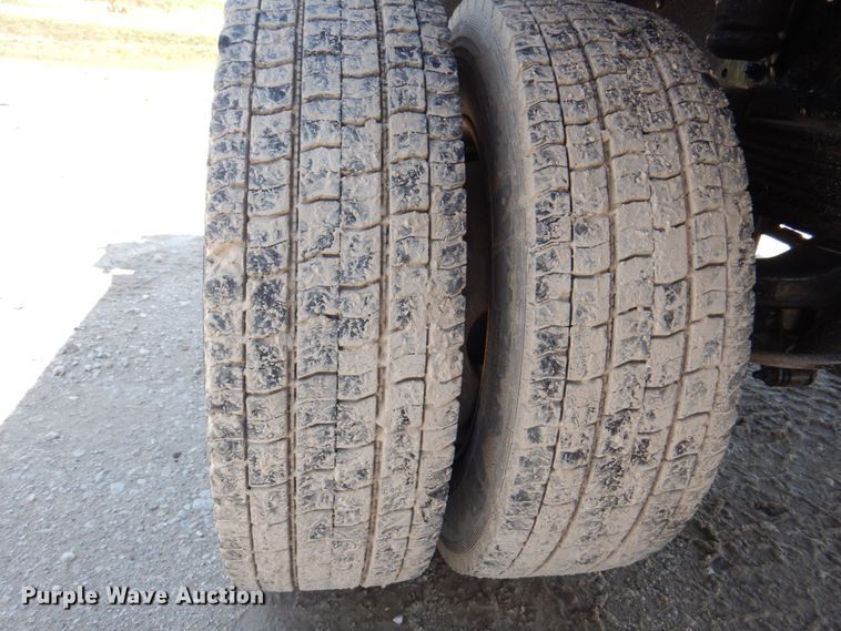 image for item JF9121 2007 Chevrolet C4500  dump truck