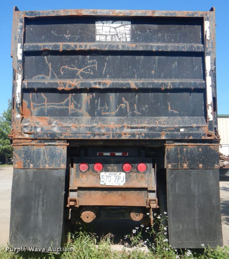 image for item JF9132 1988 Fruehauf DB5-ND2-F2-22-7.5  end dump trailer