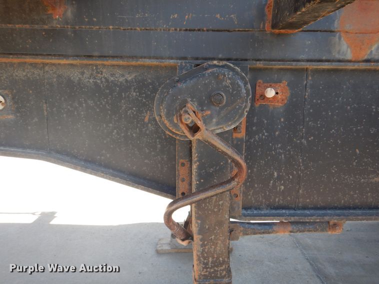 image for item JF9132 1988 Fruehauf DB5-ND2-F2-22-7.5  end dump trailer