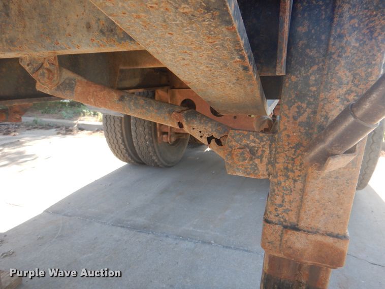 image for item JF9132 1988 Fruehauf DB5-ND2-F2-22-7.5  end dump trailer