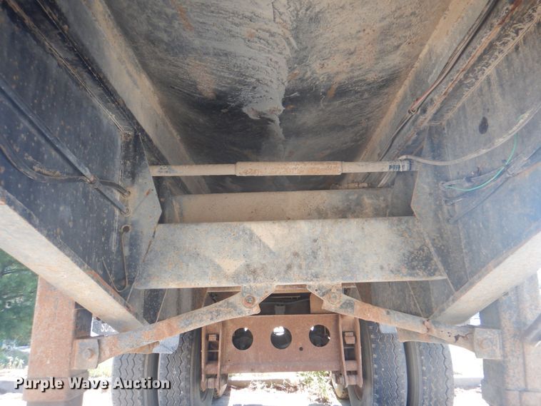 image for item JF9132 1988 Fruehauf DB5-ND2-F2-22-7.5  end dump trailer