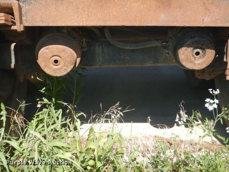 image for item JF9132 1988 Fruehauf DB5-ND2-F2-22-7.5  end dump trailer