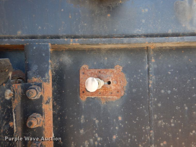 image for item JF9132 1988 Fruehauf DB5-ND2-F2-22-7.5  end dump trailer