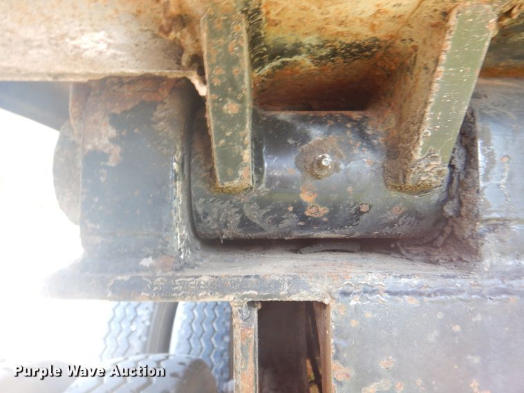 image for item JF9132 1988 Fruehauf DB5-ND2-F2-22-7.5  end dump trailer