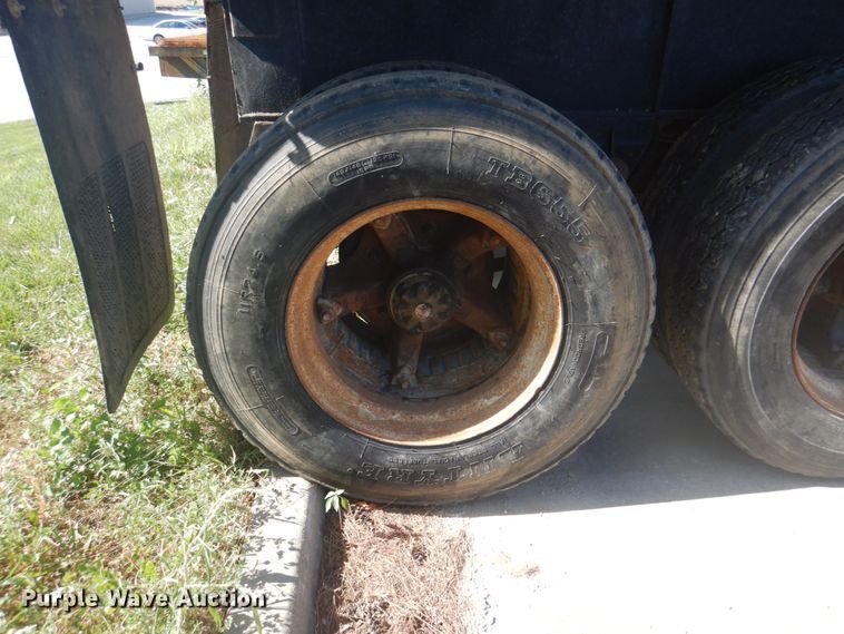 image for item JF9132 1988 Fruehauf DB5-ND2-F2-22-7.5  end dump trailer