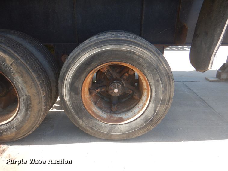 image for item JF9132 1988 Fruehauf DB5-ND2-F2-22-7.5  end dump trailer