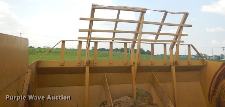 image for item JI9646 1989 Reynolds 14C  scraper