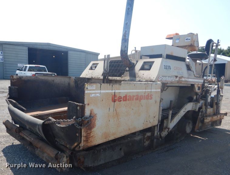 image for item JI9654 1998 Cedarapids CR361  paver