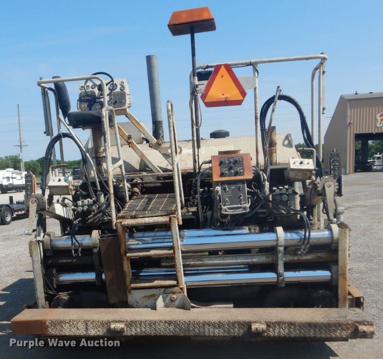 image for item JI9654 1998 Cedarapids CR361  paver