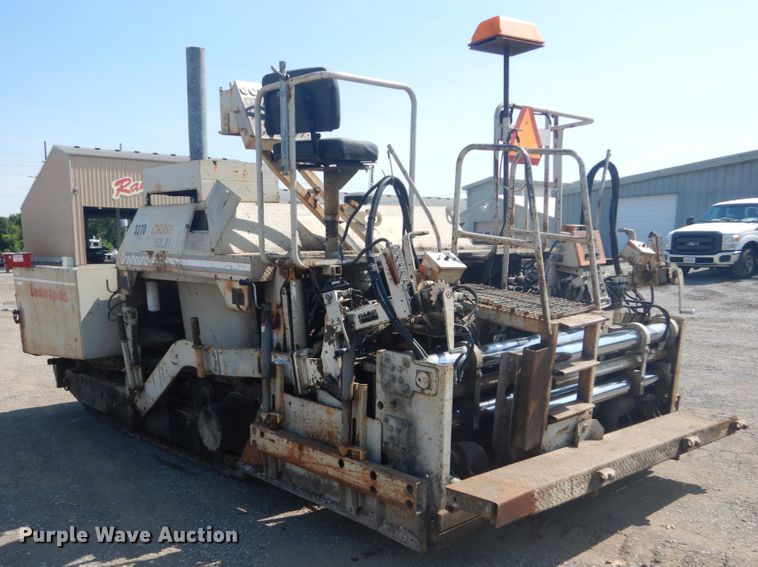 image for item JI9654 1998 Cedarapids CR361  paver