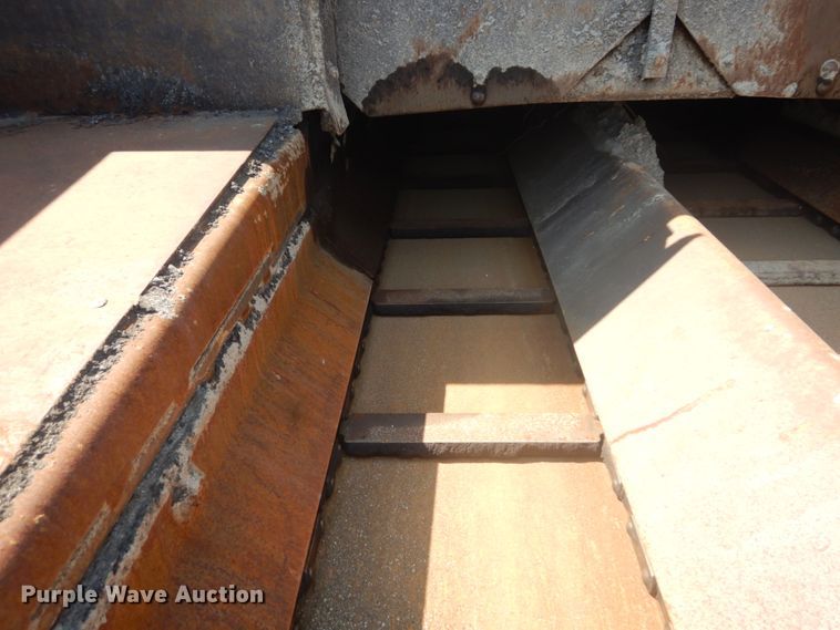 image for item JI9654 1998 Cedarapids CR361  paver