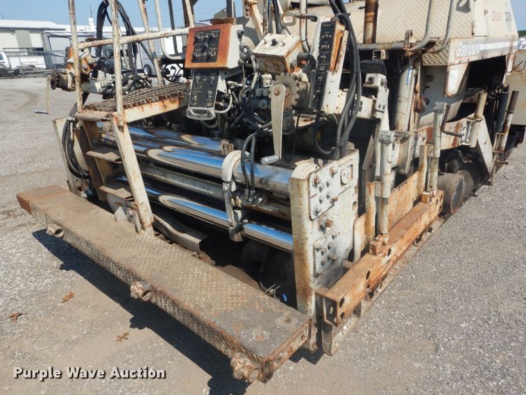 image for item JI9654 1998 Cedarapids CR361  paver