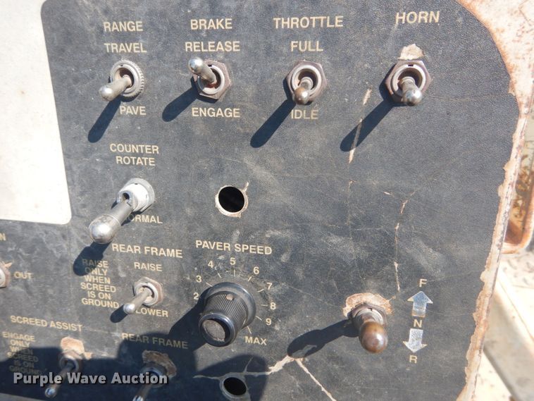 image for item JI9654 1998 Cedarapids CR361  paver