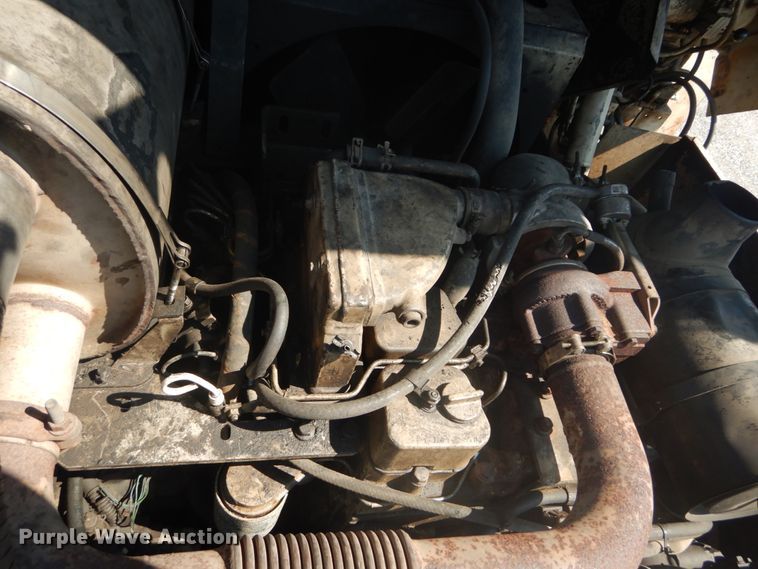 image for item JI9654 1998 Cedarapids CR361  paver