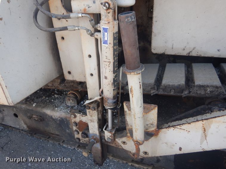 image for item JI9654 1998 Cedarapids CR361  paver