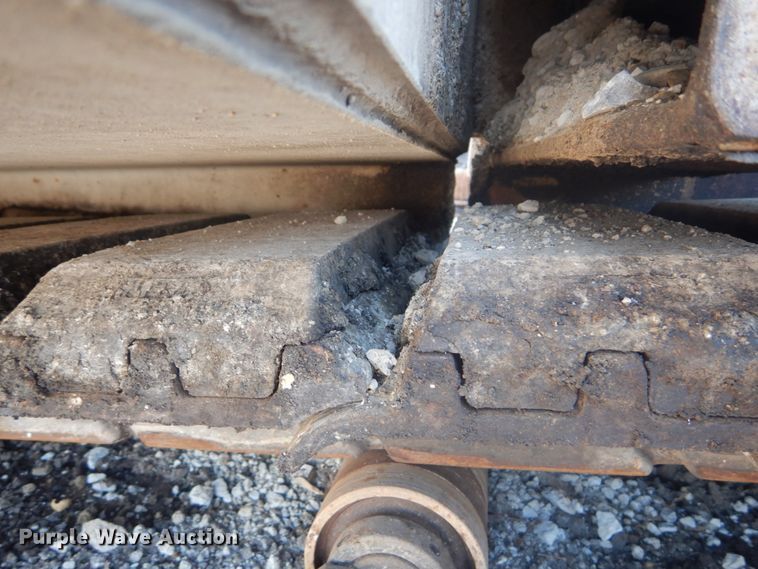 image for item JI9654 1998 Cedarapids CR361  paver