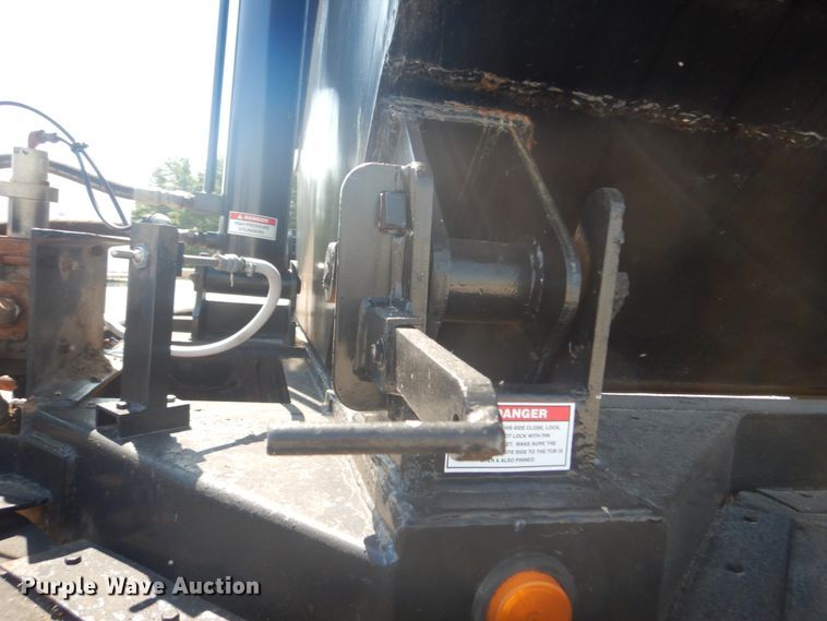 image for item JI9655 1998 Smith Co  side dump trailer