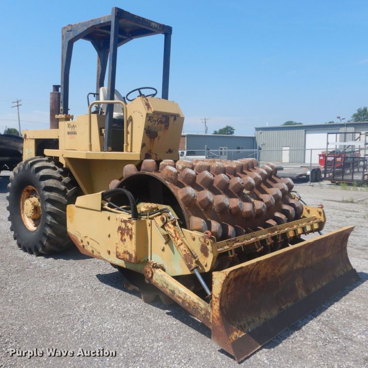 image for item JI9656 Raygo 420-C  single drum vibratory roller