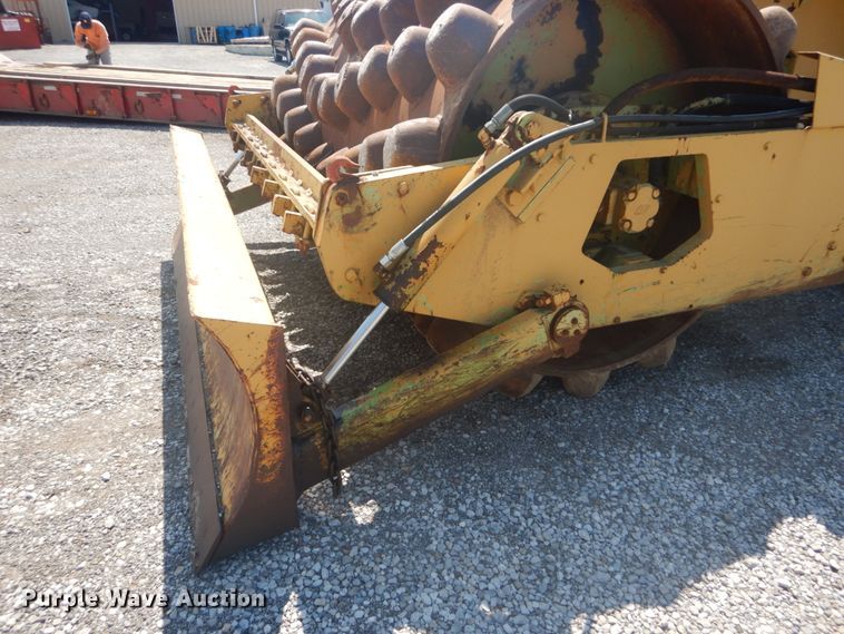 image for item JI9656 Raygo 420-C  single drum vibratory roller