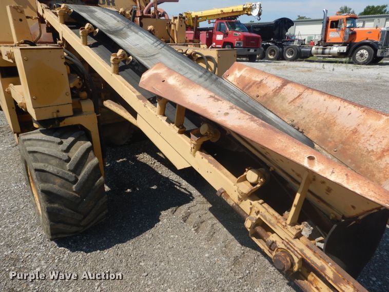 image for item JI9657 Easi-pour  curb machine