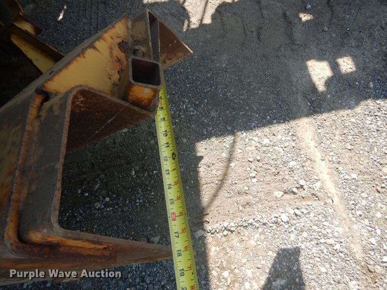 image for item JI9657 Easi-pour  curb machine