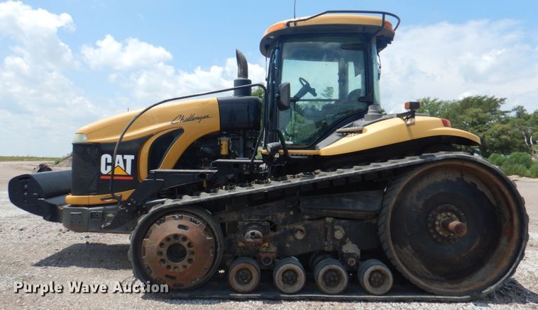 image for item JY9747 2006 Challenger MT865B  tractor