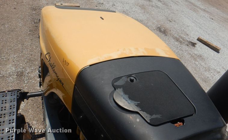 image for item JY9747 2006 Challenger MT865B  tractor