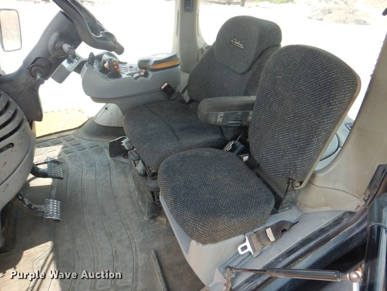 image for item JY9747 2006 Challenger MT865B  tractor