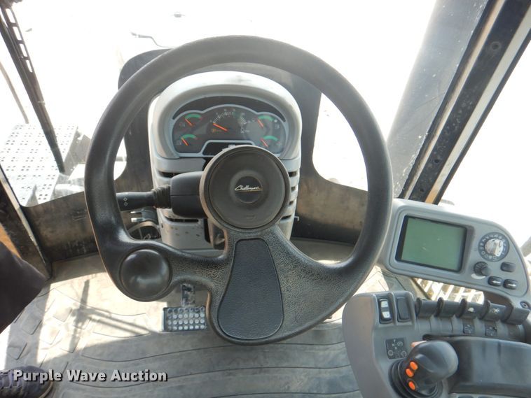 image for item JY9747 2006 Challenger MT865B  tractor