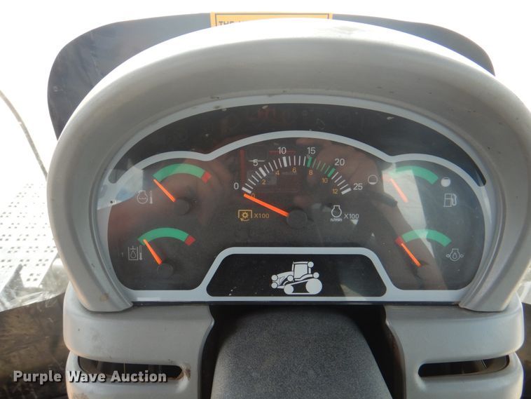 image for item JY9747 2006 Challenger MT865B  tractor