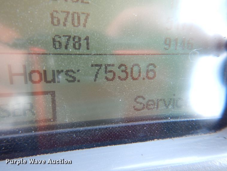 image for item JY9747 2006 Challenger MT865B  tractor