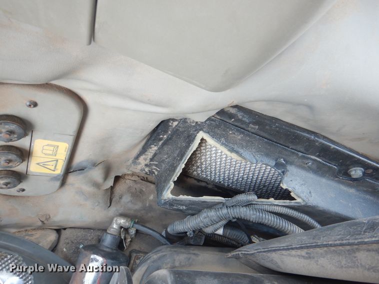 image for item JY9747 2006 Challenger MT865B  tractor