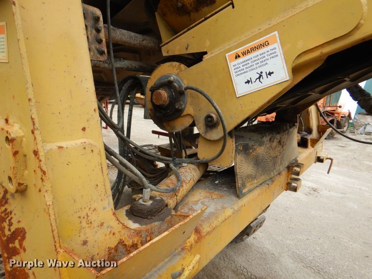 image for item JY9808 1999 Caterpillar PM-465  milling machine