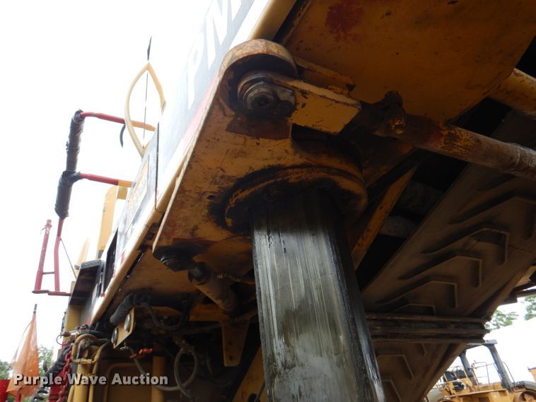 image for item JY9808 1999 Caterpillar PM-465  milling machine