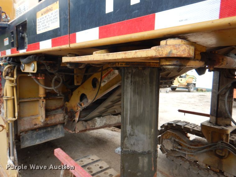 image for item JY9808 1999 Caterpillar PM-465  milling machine