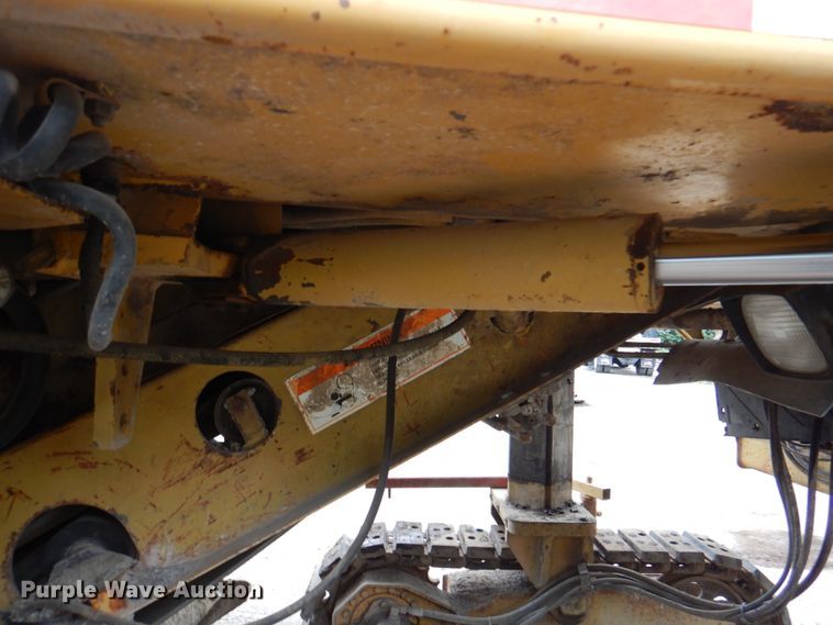 image for item JY9808 1999 Caterpillar PM-465  milling machine