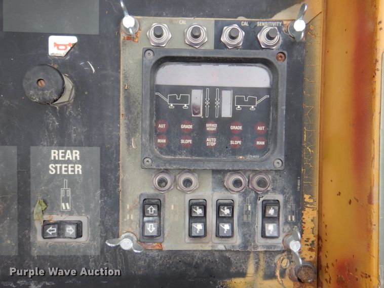 image for item JY9808 1999 Caterpillar PM-465  milling machine