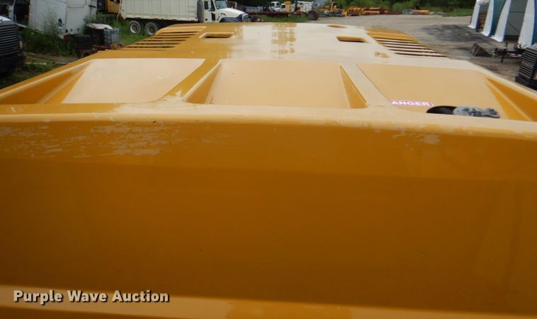 image for item JY9808 1999 Caterpillar PM-465  milling machine