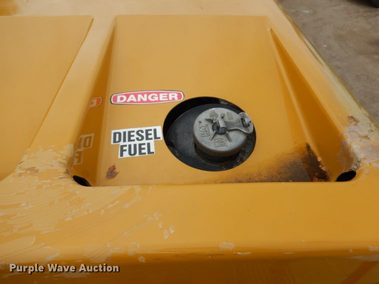 image for item JY9808 1999 Caterpillar PM-465  milling machine