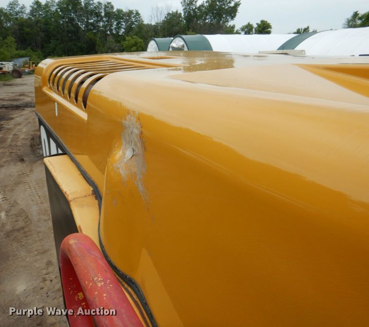 image for item JY9808 1999 Caterpillar PM-465  milling machine