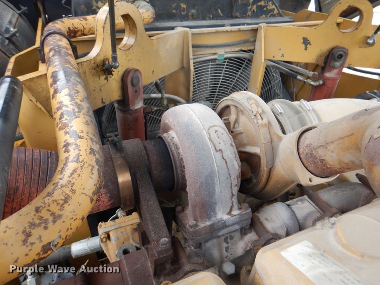 image for item JY9808 1999 Caterpillar PM-465  milling machine