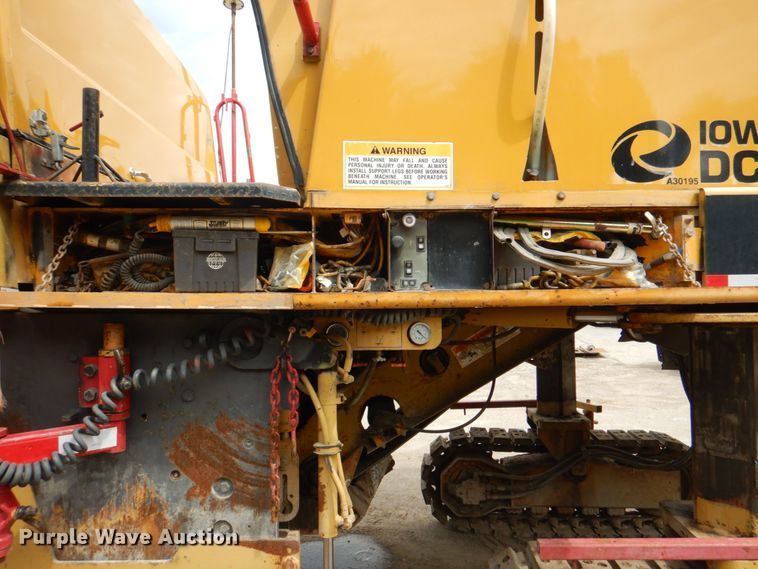 image for item JY9808 1999 Caterpillar PM-465  milling machine