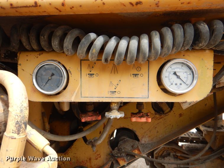 image for item JY9808 1999 Caterpillar PM-465  milling machine